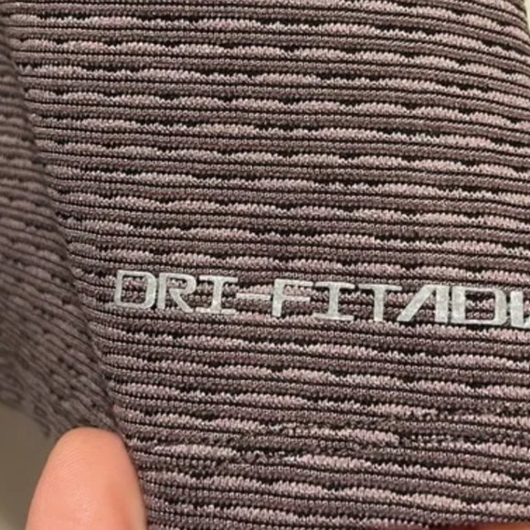 Nike Running Division T-Shirt | Maroon | Mens Small - Picture 5 of 5